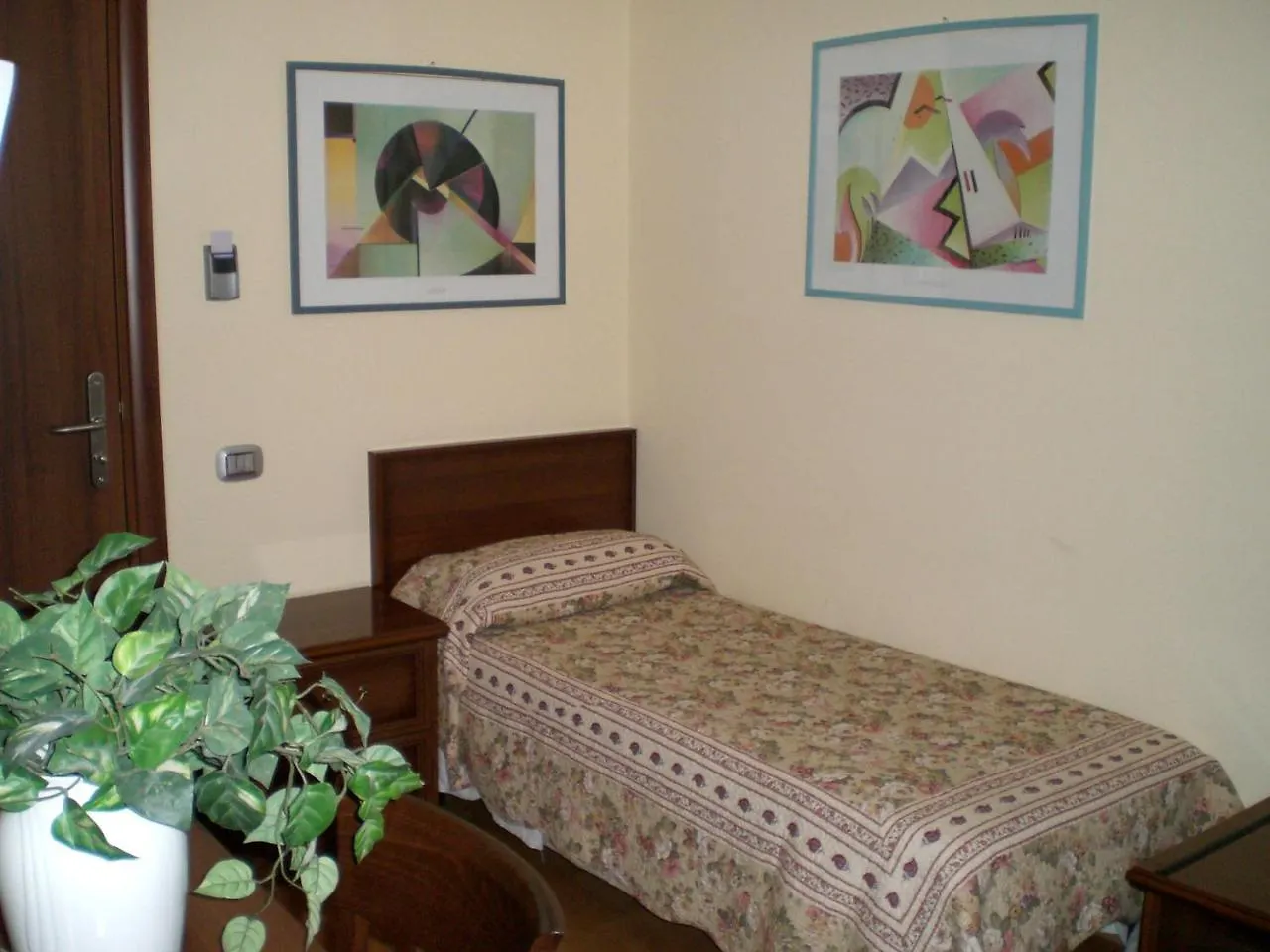 Hotel San Giorgio Tavazzano 2*,