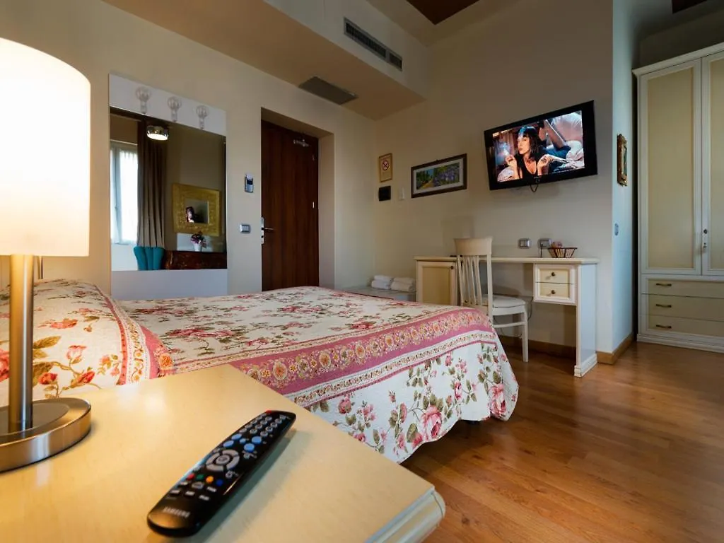**  Hotel San Giorgio Tavazzano Italia