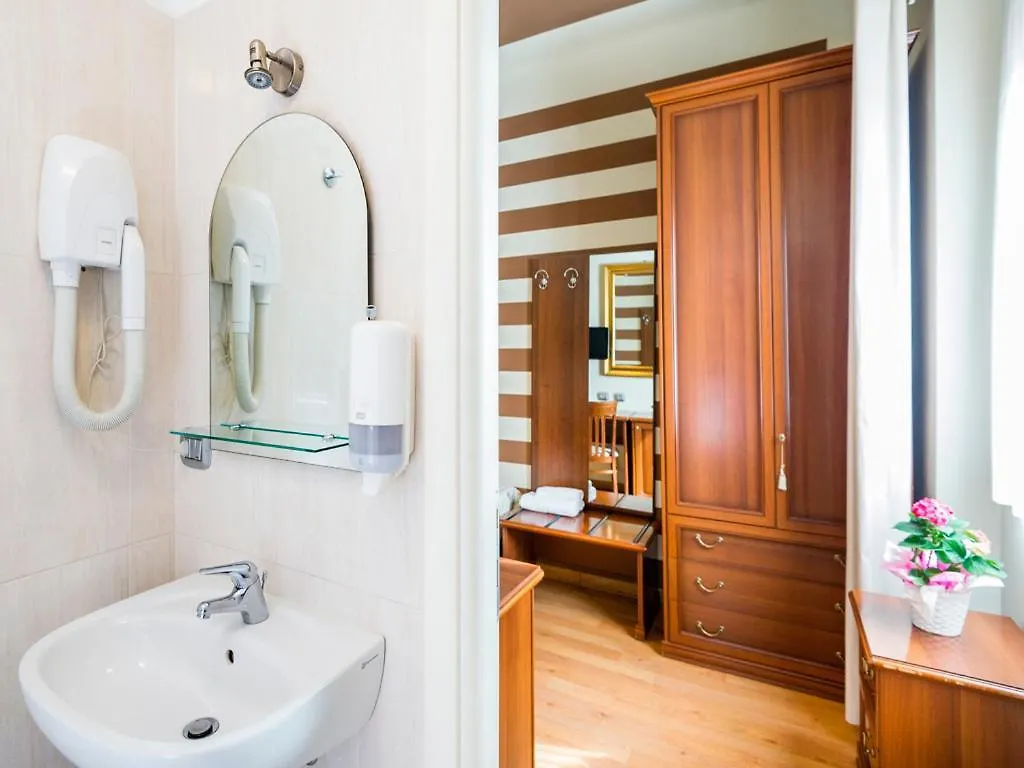 **  Hotel San Giorgio Tavazzano Italia